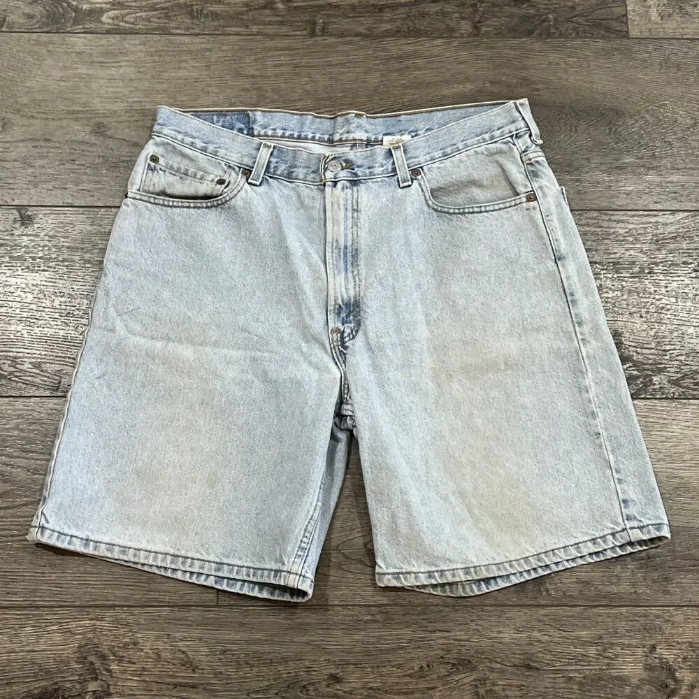 Vintage Y2K 2004 Levi’s 550 Relaxed Fit  Light Wash Blue Jean Shorts Jorts - 36